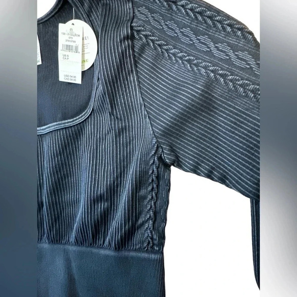 New OFFLINE By Aerie Seamless Cable Square Neck T Shirt Black Size Small NWT - Picture 5 of 8